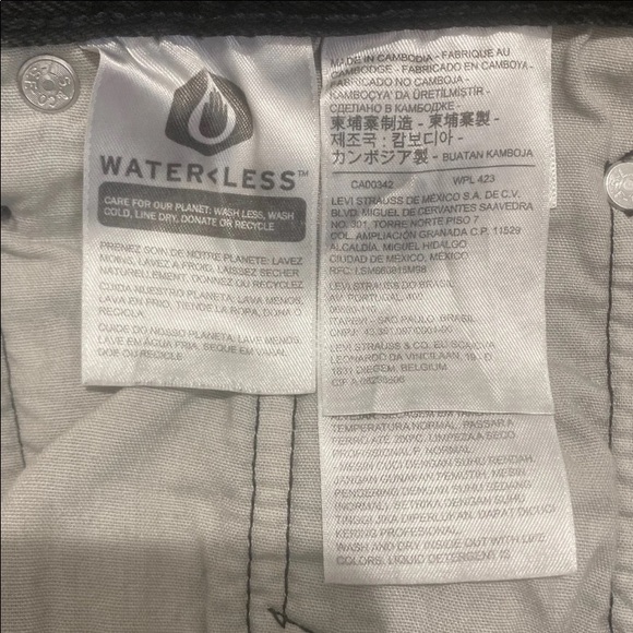 Womens 501 Levi Shorts - Picture 4 of 7